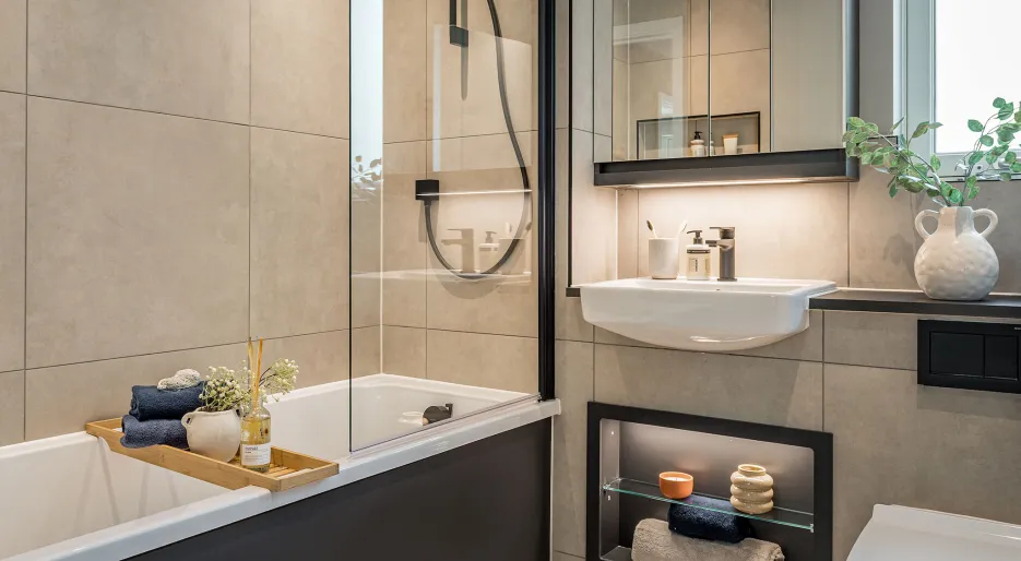 North Gate Park Plot 2 The Ash SH Bathroom Image 