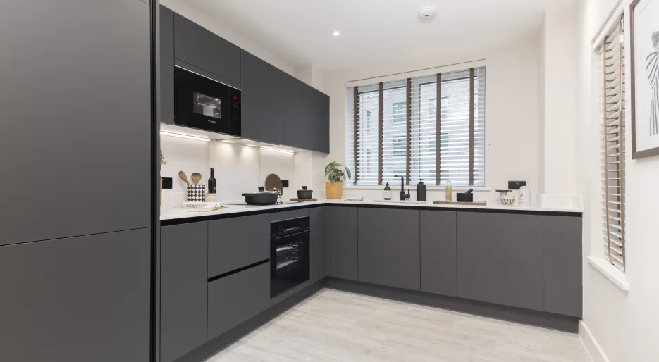 Apartment 43 - Show Apartment - North Gate Park 