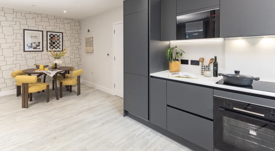 Apartment 43 - Show Apartment - North Gate Park