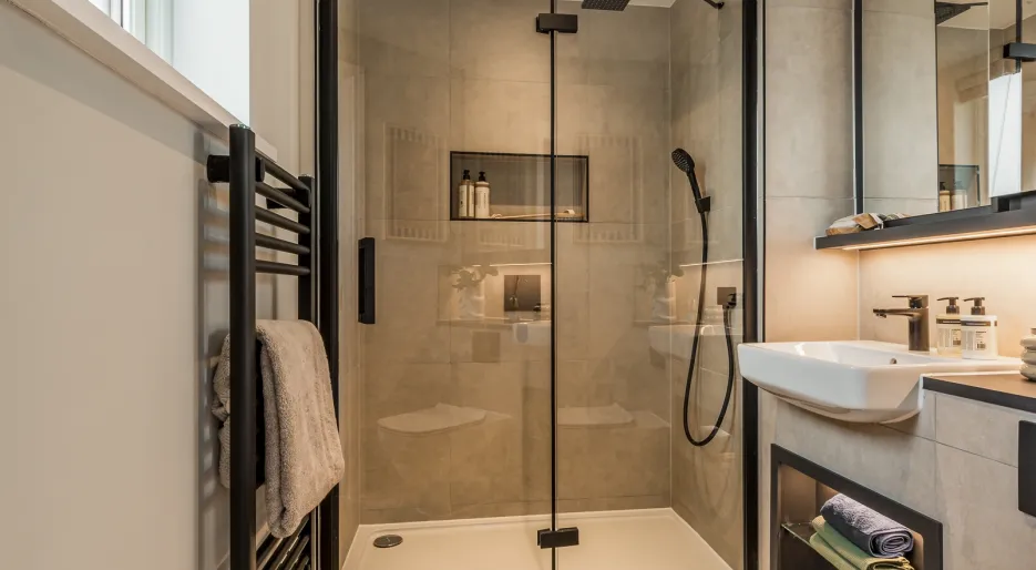 North Gate Park - Pine, Number 9 - En-suite