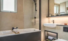 North Gate Park - Pine, Number 9 - bathroom