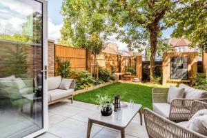 North Gate Park - Plot 2 The Ash - Bi-Folding doors